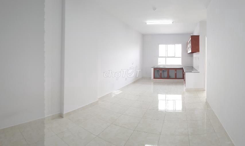 Rent the Chương Dương Home corner apartment - block C1