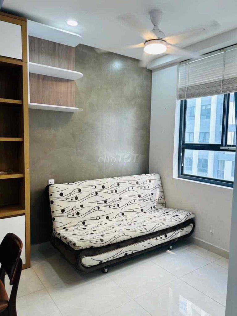 We'll rent two bedrooms with a 6.5 million a month.