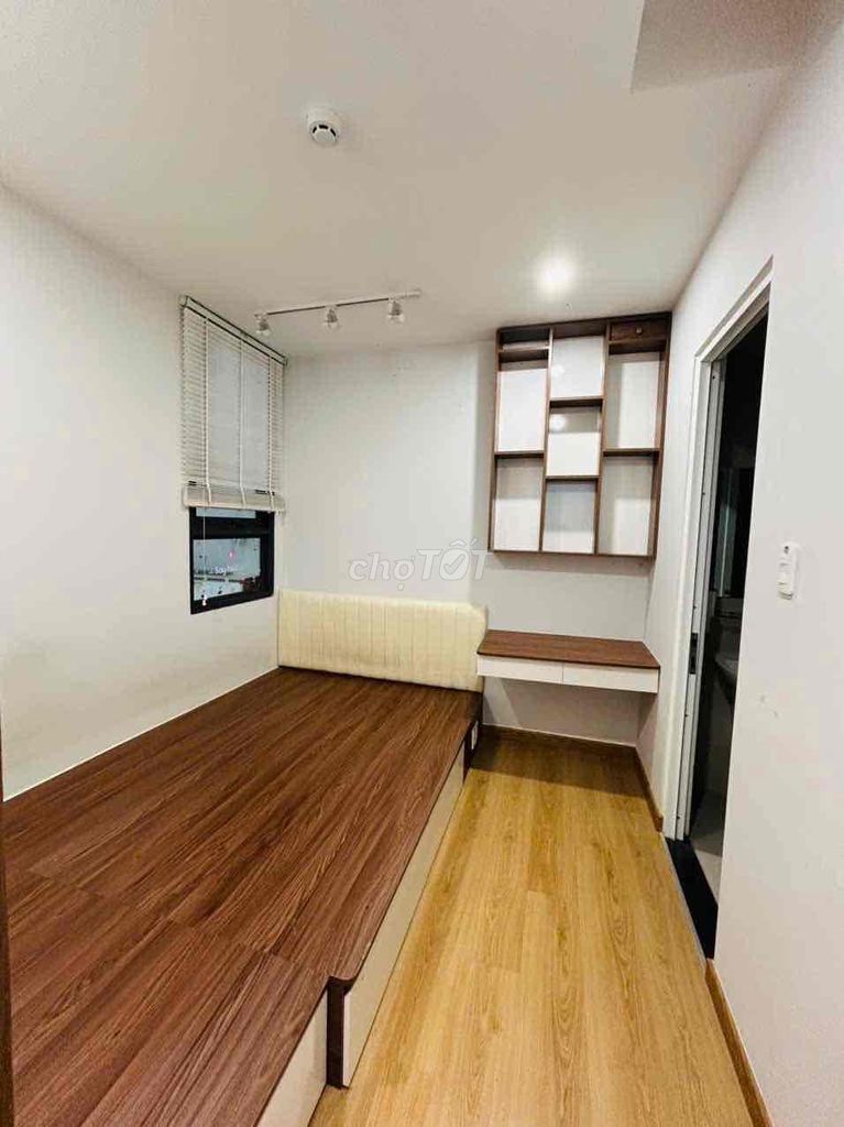 We'll rent two bedrooms with a 6.5 million a month.
