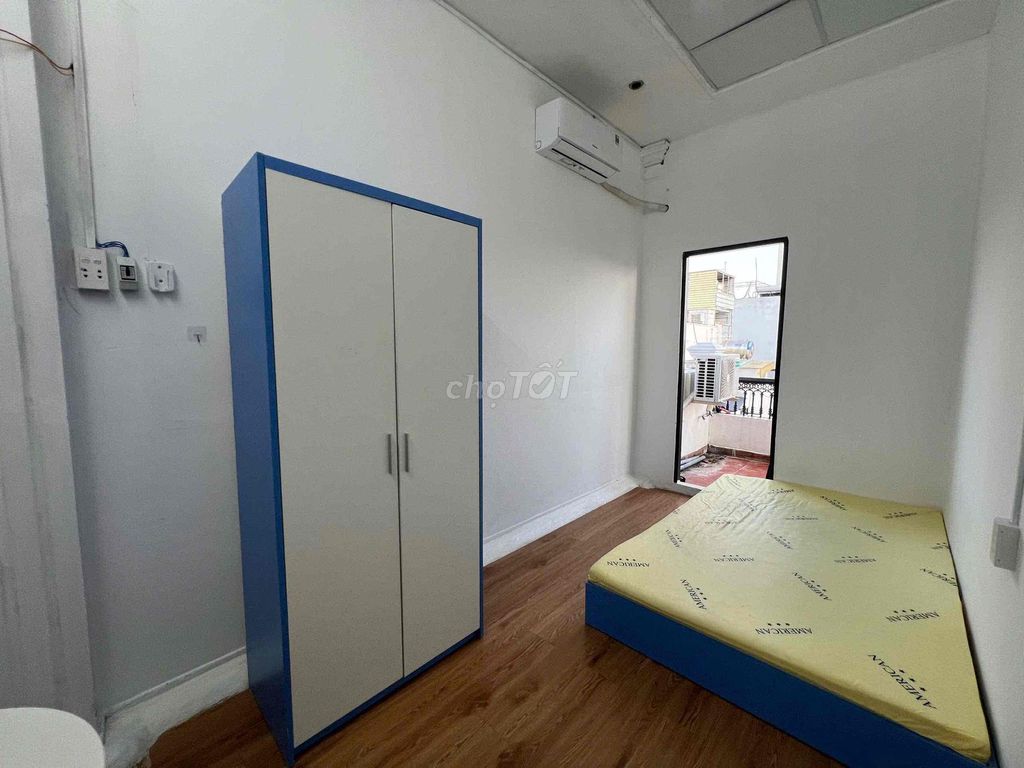 Rent two bedrooms 50 m. Balcon Big 4/3 cars right at the University of District 10