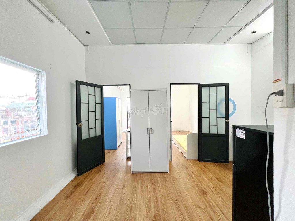 Rent two bedrooms 50 m. Balcon Big 4/3 cars right at the University of District 10