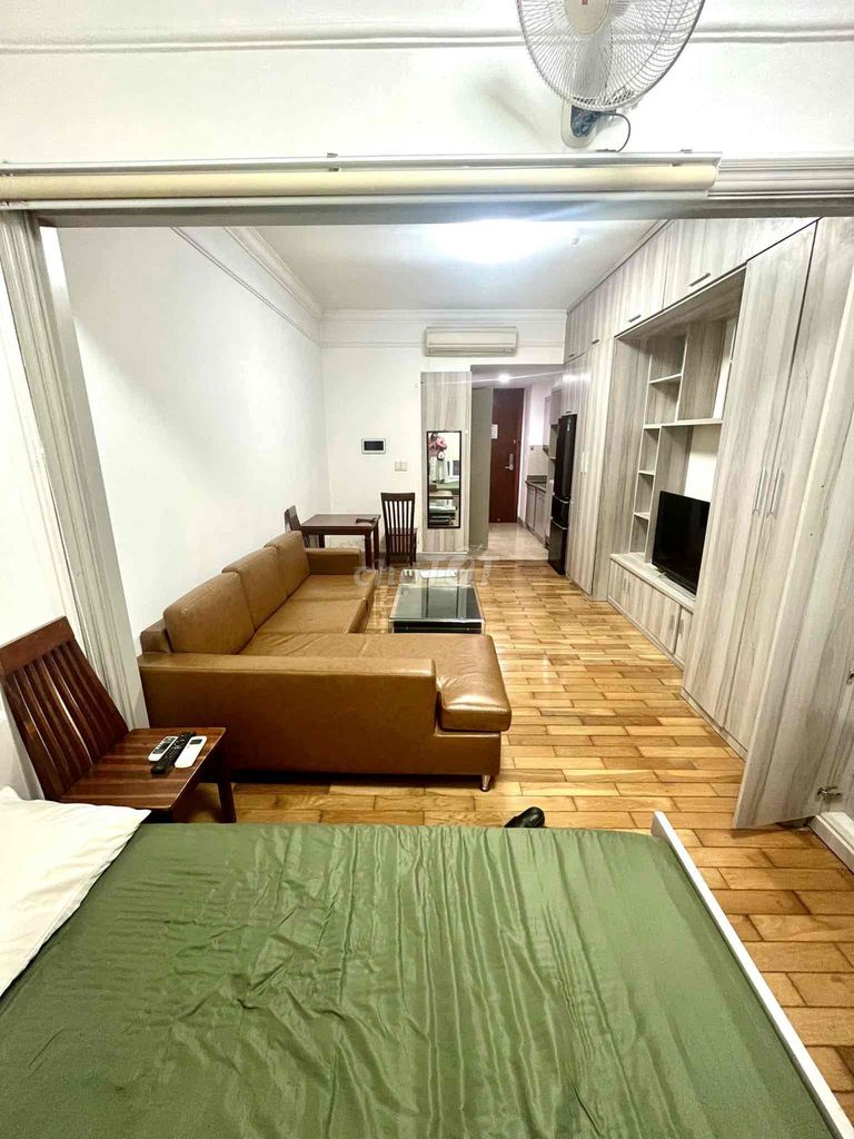 Rent apartment to The Manor.