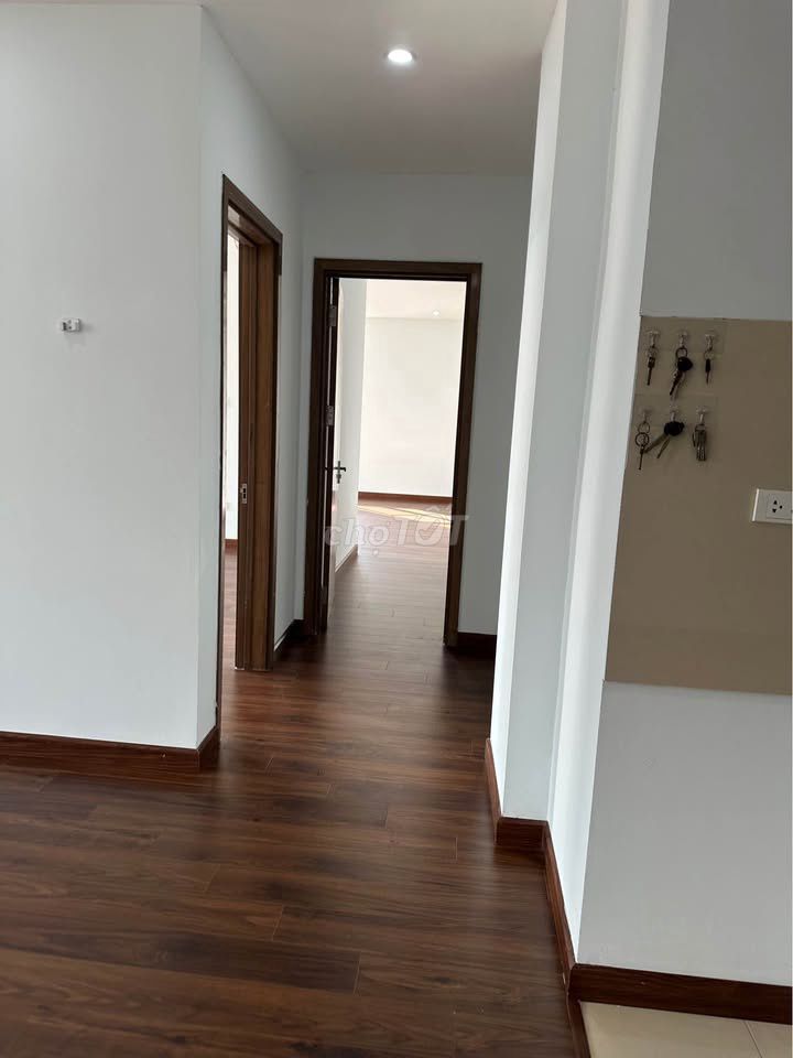 C/c 8 xPlus Trường Chinh rents two bedrooms with no furniture for only eight million a month.