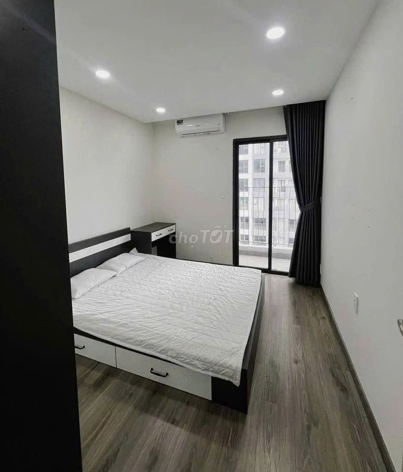 The apartment is cheap, for instance, Lavida Plus.7 needs rent now.