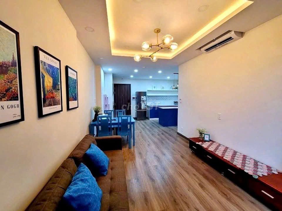 The apartment is cheap, for instance, Lavida Plus.7 needs rent now.