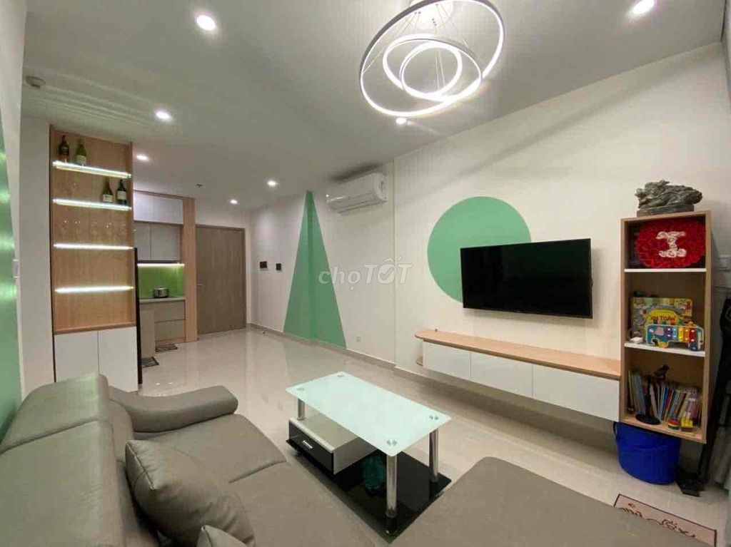 Hire two bedrooms fast. One bathroom. Full interior top nine million.