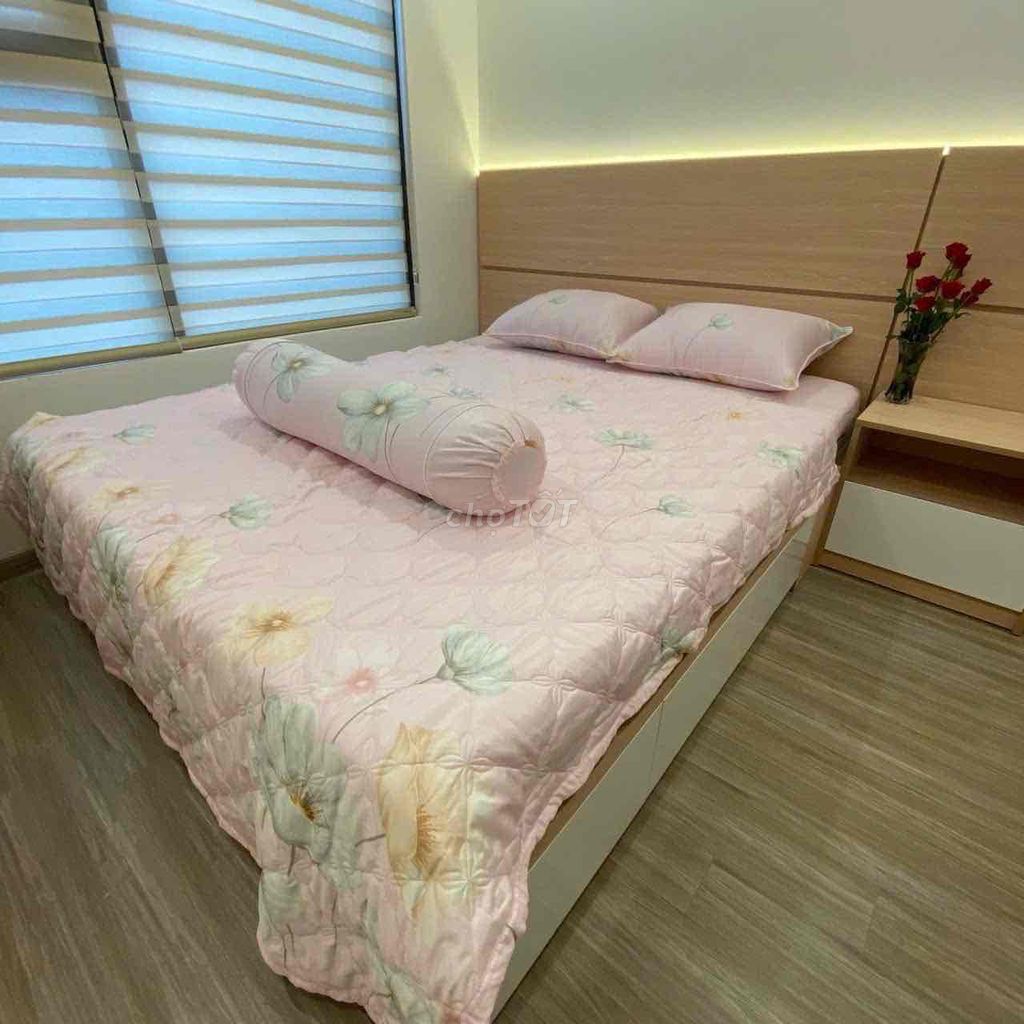 Hire two bedrooms fast. One bathroom. Full interior top nine million.