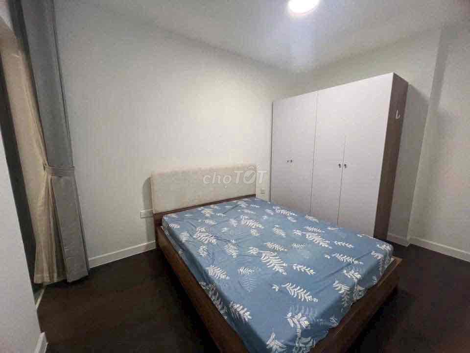 Rent a Botanica Premier apartment two bedroom one bathroom. Near sb tsn