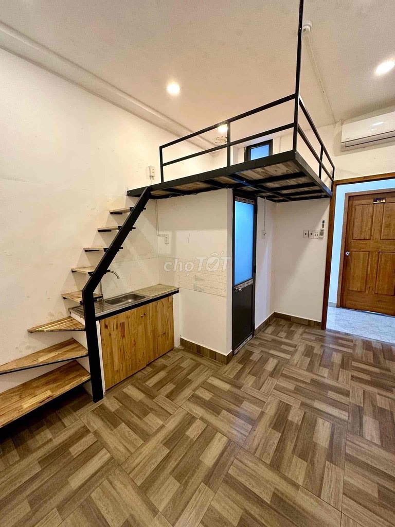 Pass the room at 1771 a new west