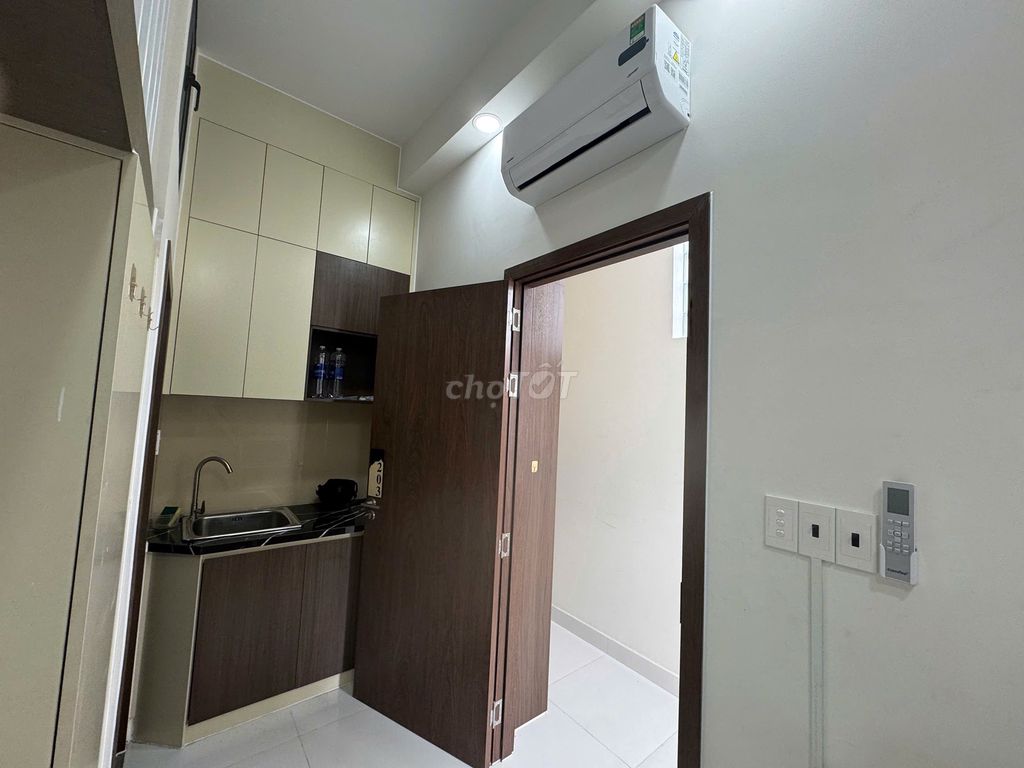 Rent a room with a flight guard - there's a window at Tân Phú