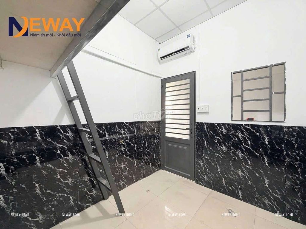 upper guard room - walk past huit - full furniture - support stake