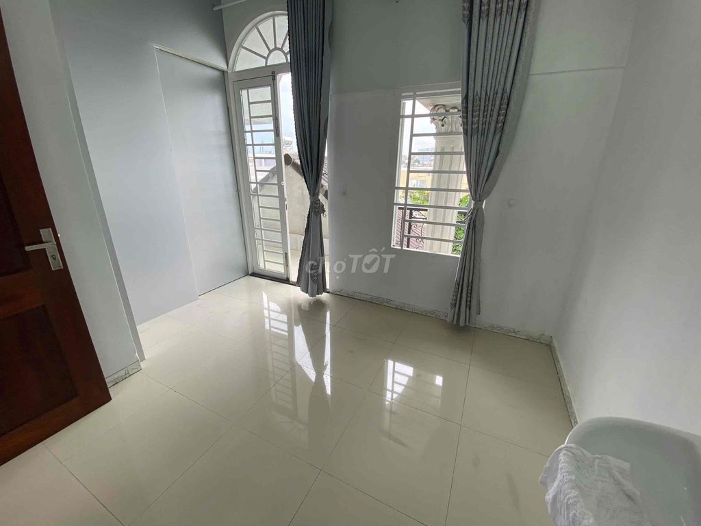 Hotel (Calma balcony) Thủ Đức, Trương Văn Thành.