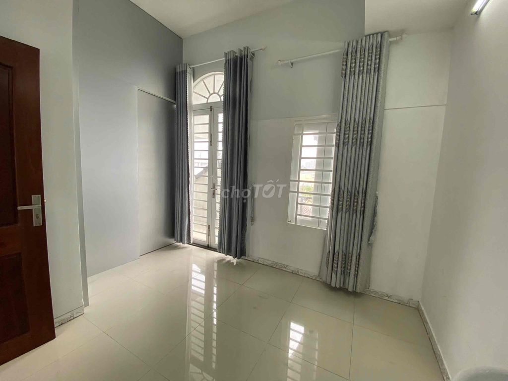 Hotel (Calma balcony) Thủ Đức, Trương Văn Thành.