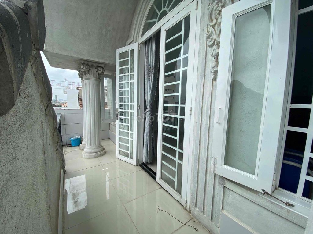 Hotel (Calma balcony) Thủ Đức, Trương Văn Thành.