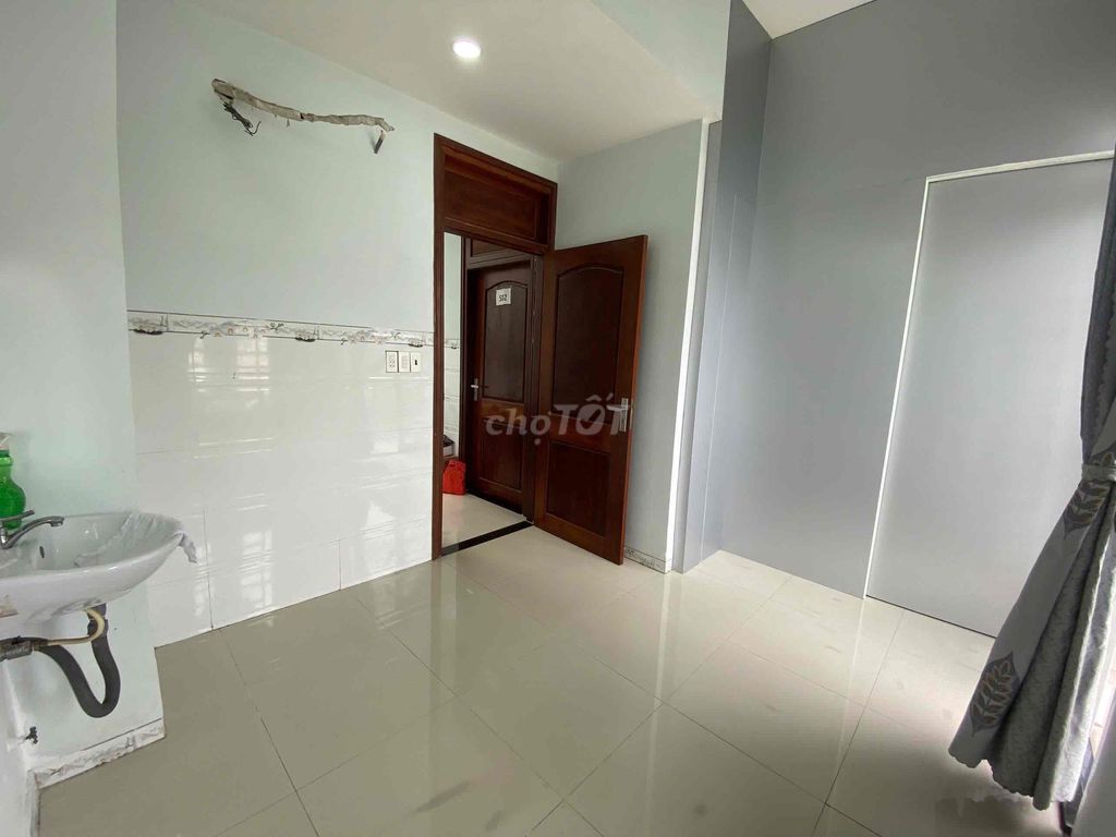 Hotel (Calma balcony) Thủ Đức, Trương Văn Thành.