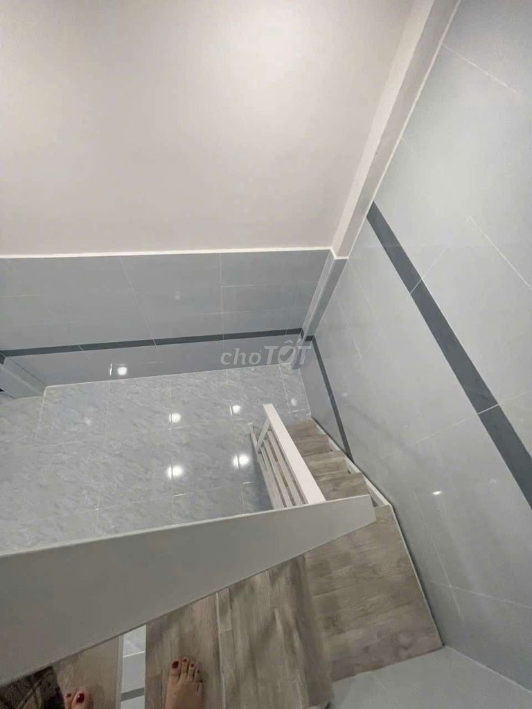 New alleyway down Tô Hiến Thành 4 x 11 meters, one floor, two bedrooms, two toilets, 12 million