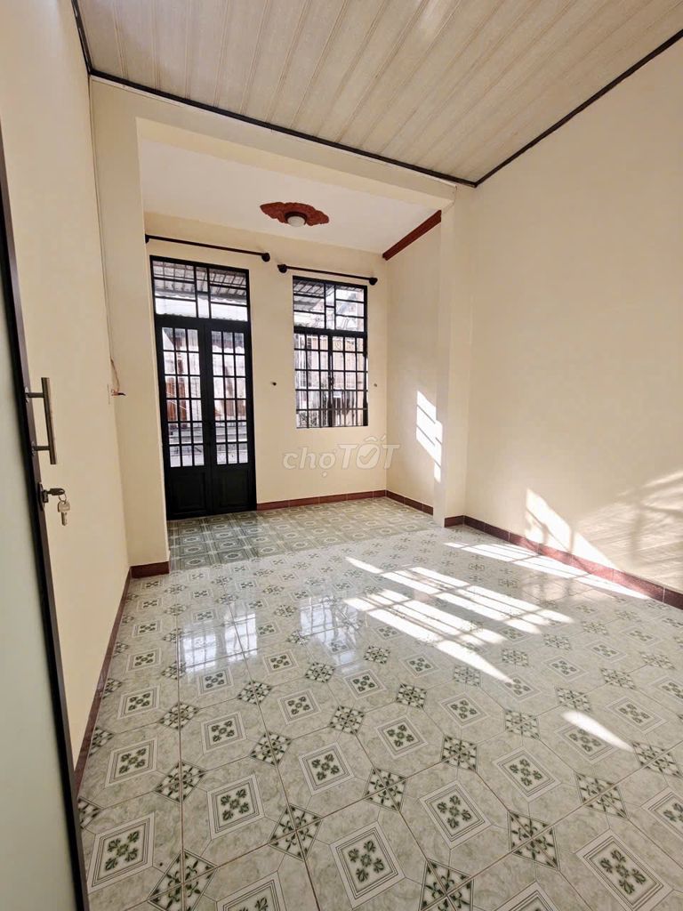 Rent the entire Phạm Ngọc Thảo Tân Phú district for 8 million.