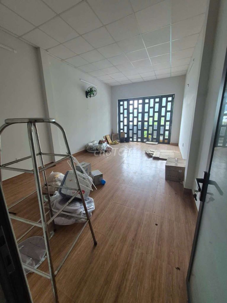 Rent a business, Nguyễn Hữu Tiến, 1.7 million, 2 bedrooms, 44018 M