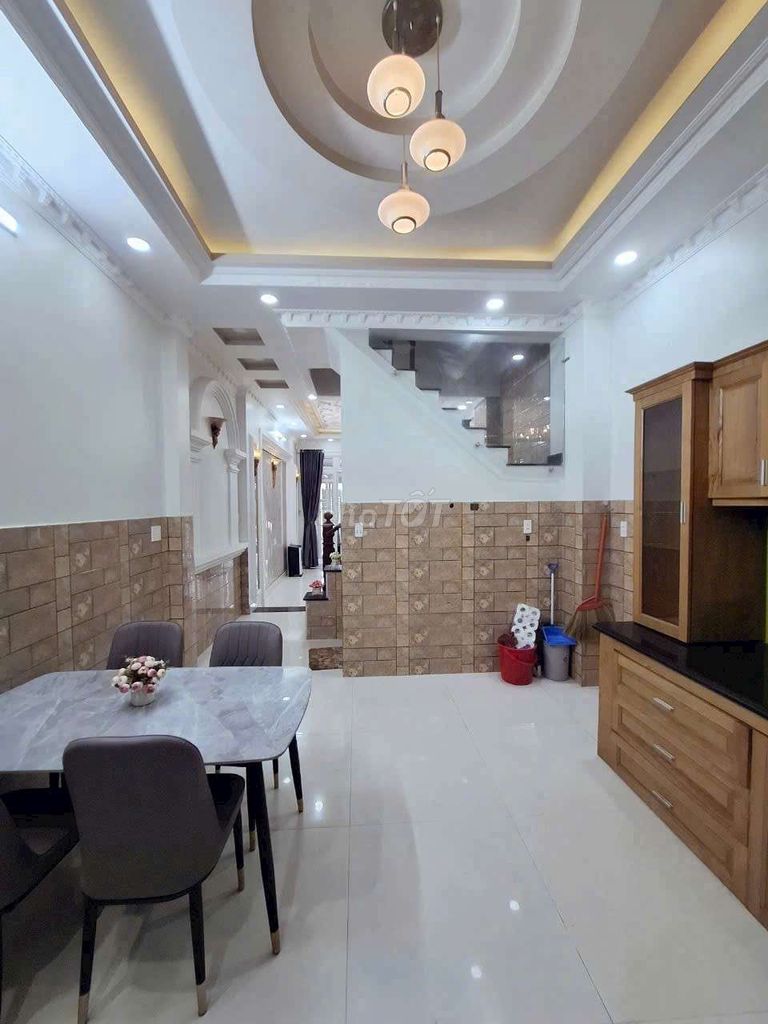 3 stories street rent for a new 2317 hetp Nhà Bè