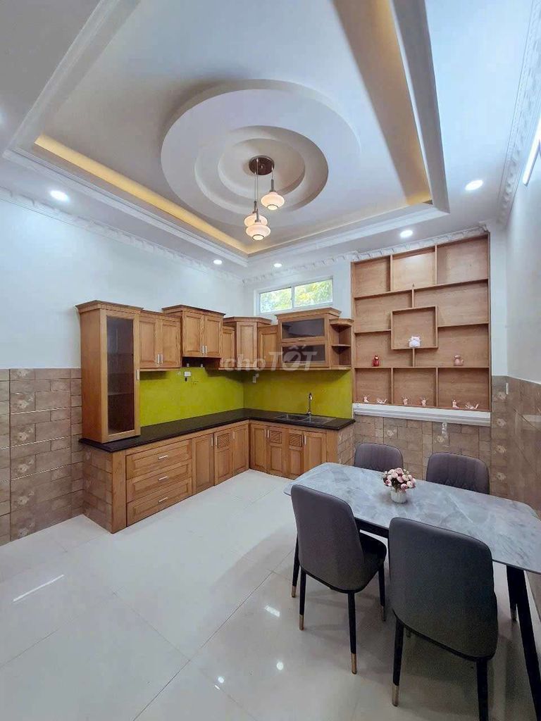 3 stories street rent for a new 2317 hetp Nhà Bè