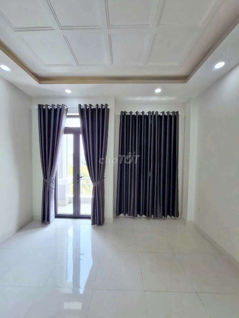 3 stories street rent for a new 2317 hetp Nhà Bè
