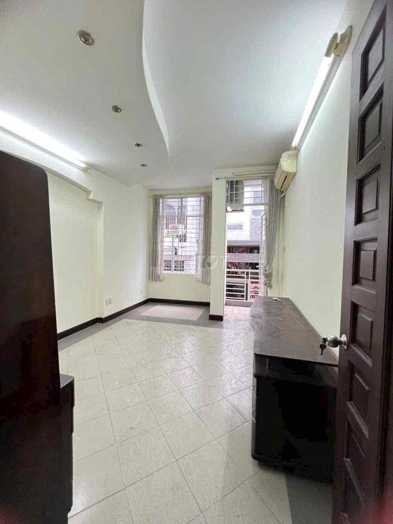 Rent An Bình District 5 49 meters2 4th floor 18 million