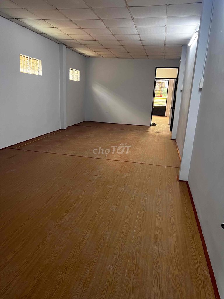 Rent Nvq Song. 4 x 19. One floor. Two bedrooms. Two toilets. Ten million.