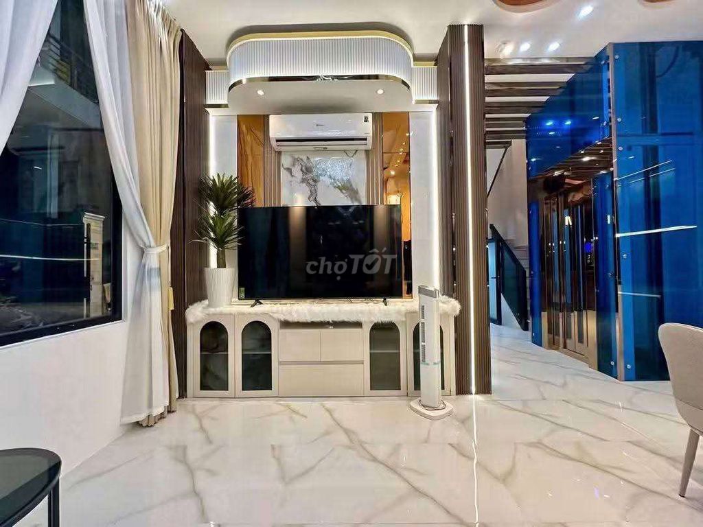 Rent a high-level elevator - full 1979 interior htp Nhà Bè