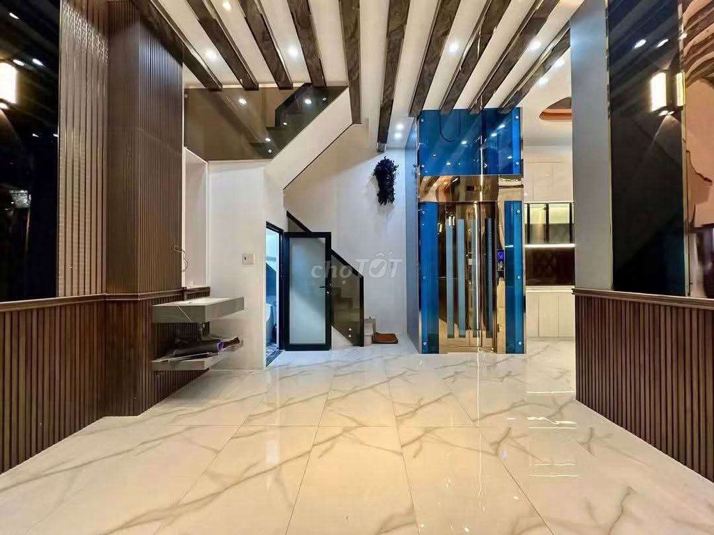 Rent a high-level elevator - full 1979 interior htp Nhà Bè