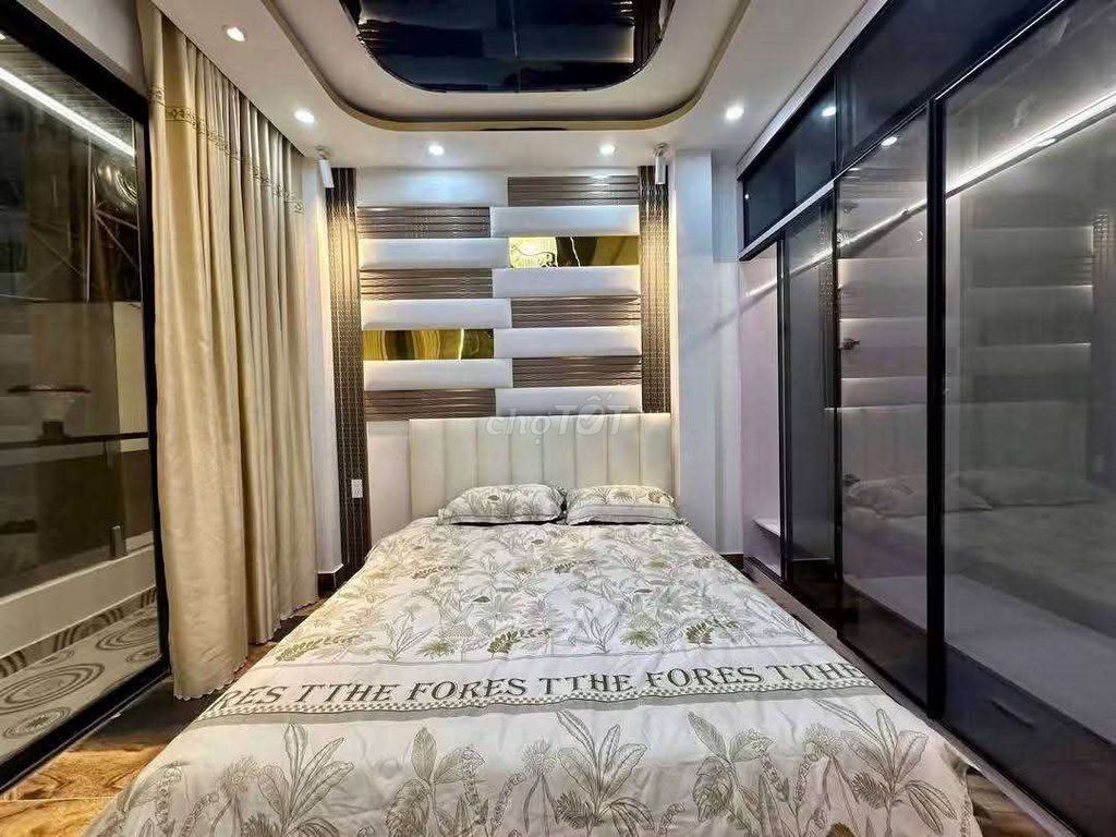 Rent a high-level elevator - full 1979 interior htp Nhà Bè
