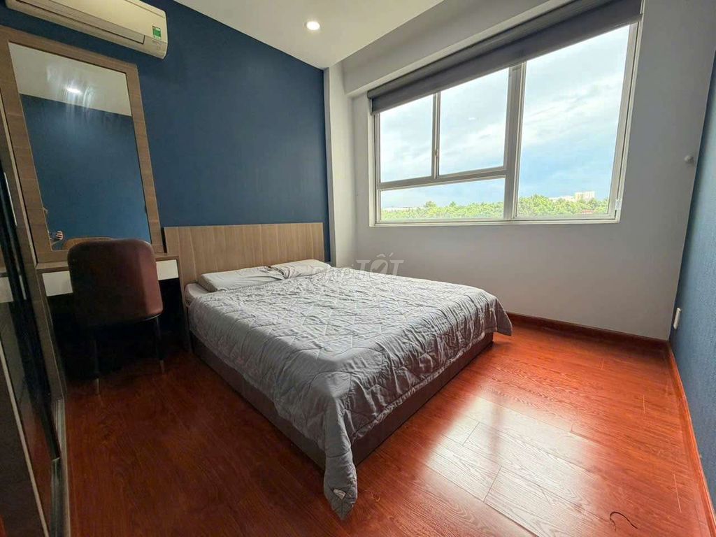 Rent The Botanica two bedrooms full interior