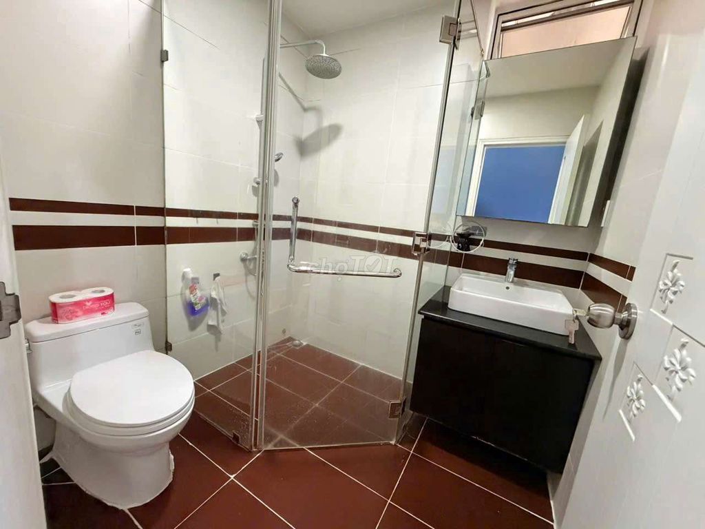 Rent The Botanica two bedrooms full interior