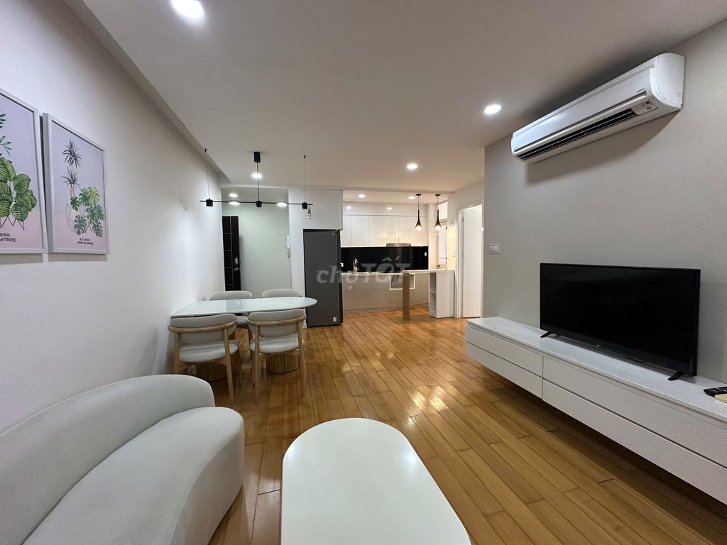 Rent apartment at 74 M2 Sky Garden 3-two bedrooms-- 19 million a month.