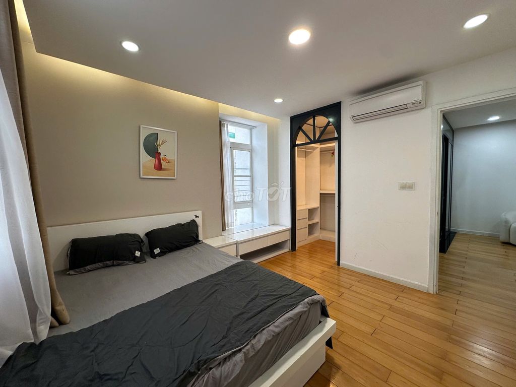 Rent apartment at 74 M2 Sky Garden 3-two bedrooms-- 19 million a month.
