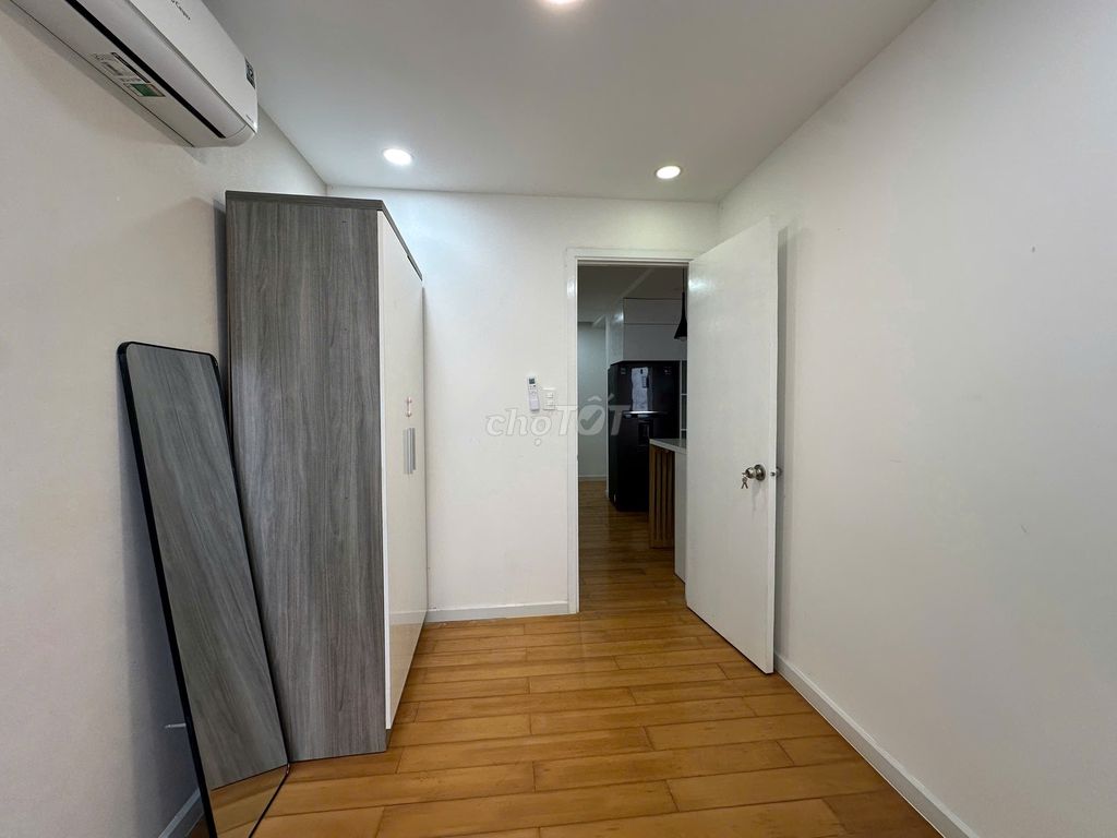 Rent apartment at 74 M2 Sky Garden 3-two bedrooms-- 19 million a month.