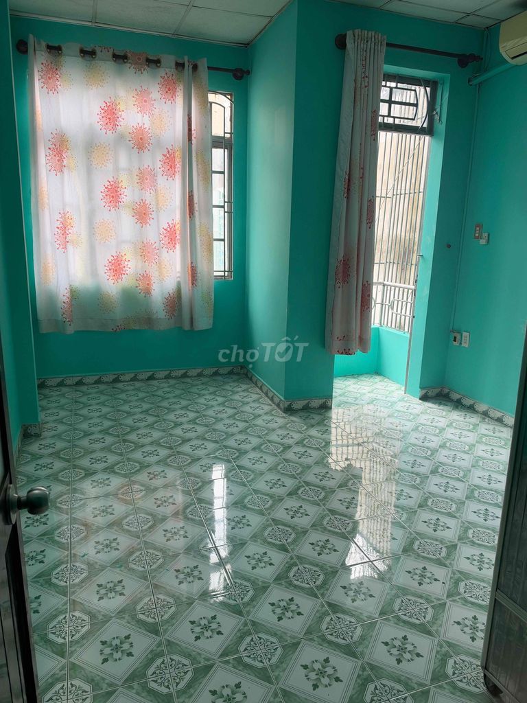 Long-term rental houses, cool comfort, no alleys.