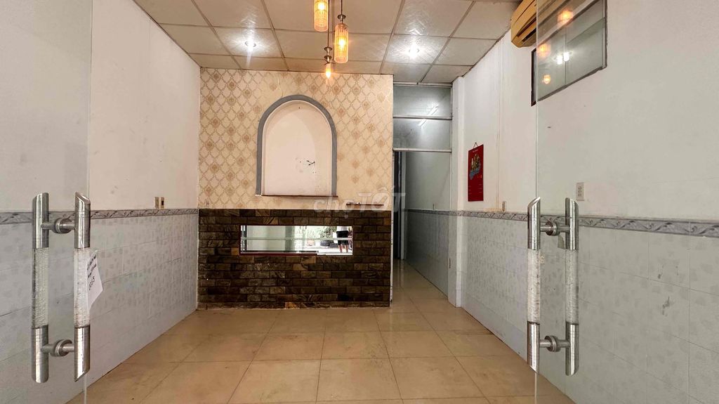 Rent the entire 4th grade house in 50 meters at 351/4 Dragons,