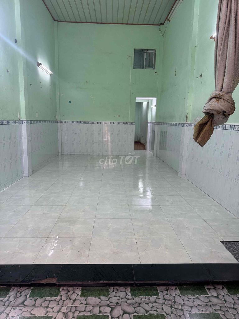 Let's rent out the original house.