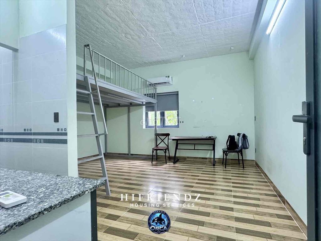 Generic Window Full interior just behind University ueh and dedication