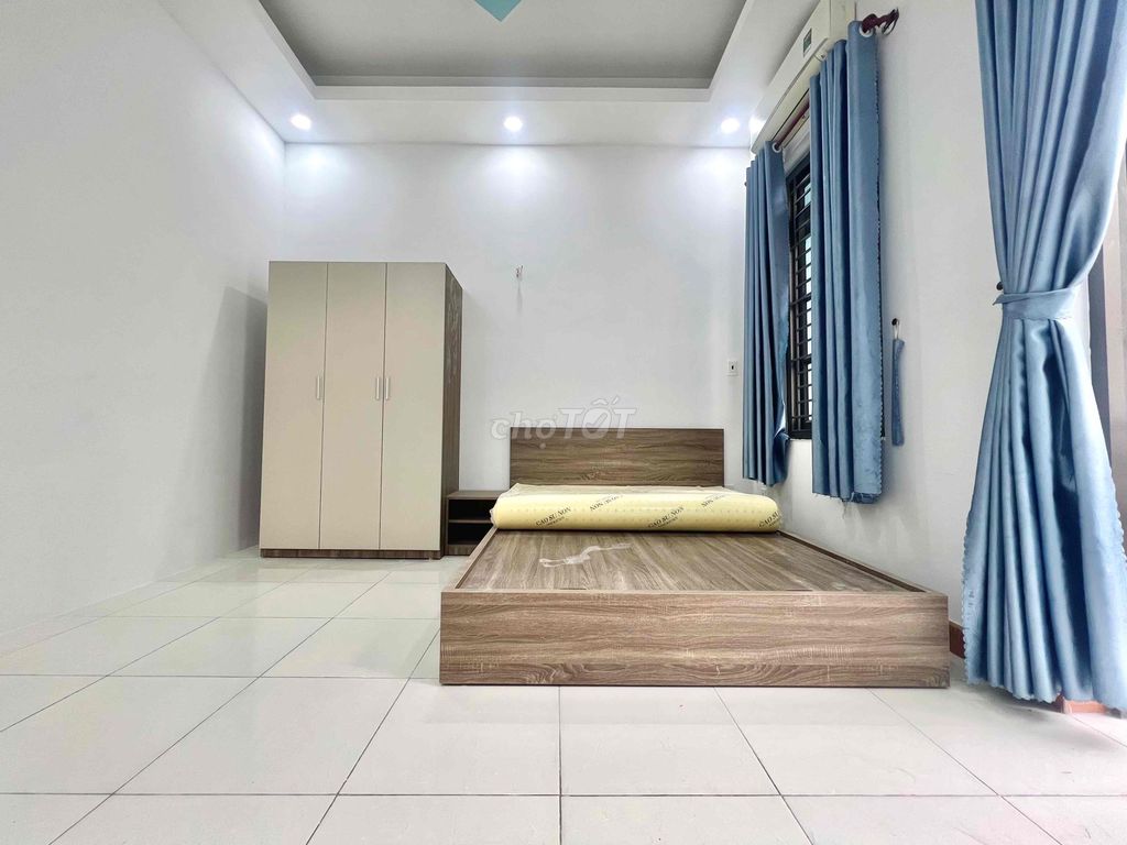 A new full-intracted balcony bedroom, 100 percent in the middle of Lê Đức Thọ.