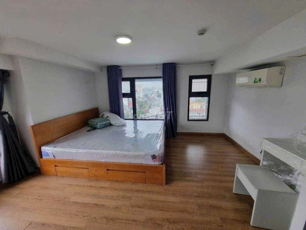The apartment is a very nice interior toilet, la Astoria District 2 with a pool, cheap