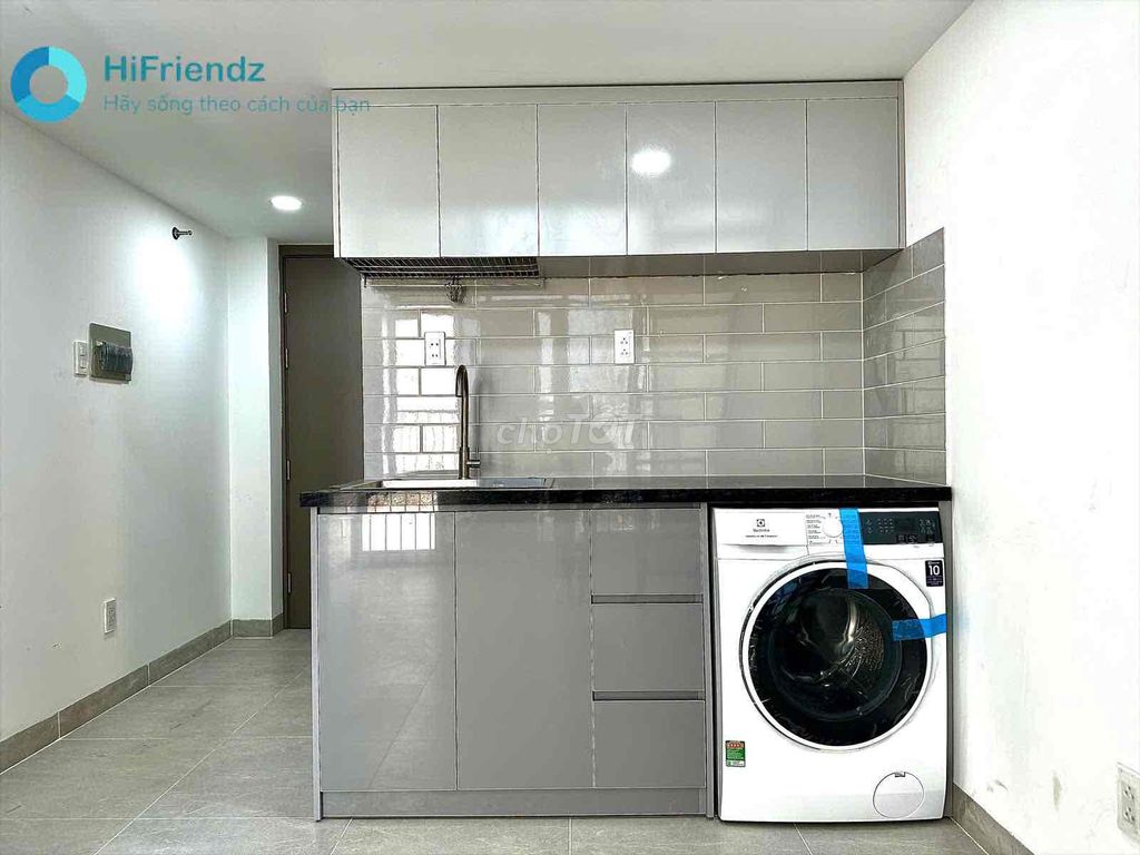 1 PORTH balcony only from 5 million2 near the University of Juratech superp