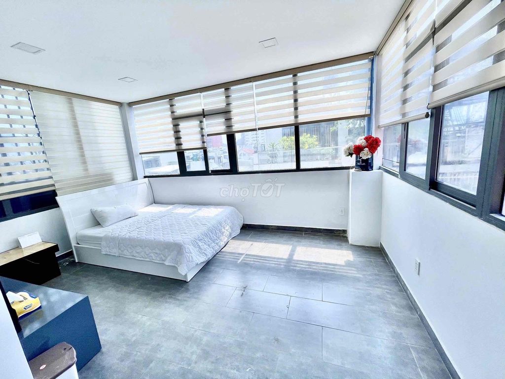 Studio Room, District One.