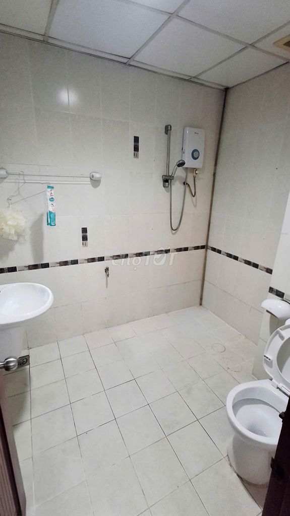 Rent a three-room apartment at Phú Thạnh, full furniture-- a month, 11 million.