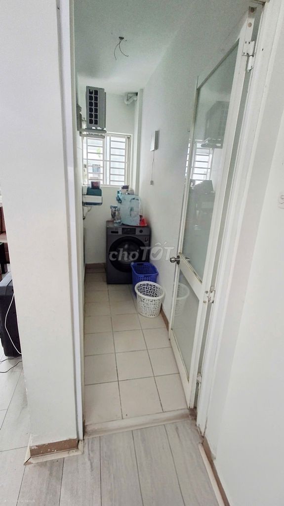 Rent a three-room apartment at Phú Thạnh, full furniture-- a month, 11 million.