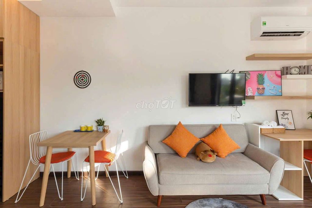modern design studio - sunbacketing balcony