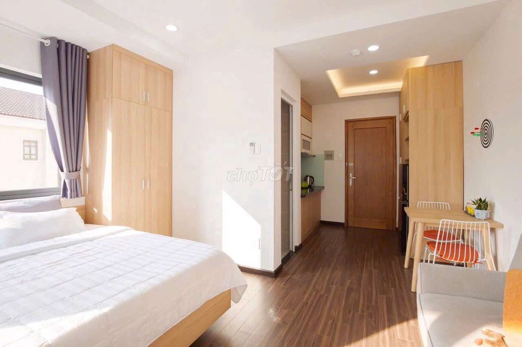 modern design studio - sunbacketing balcony