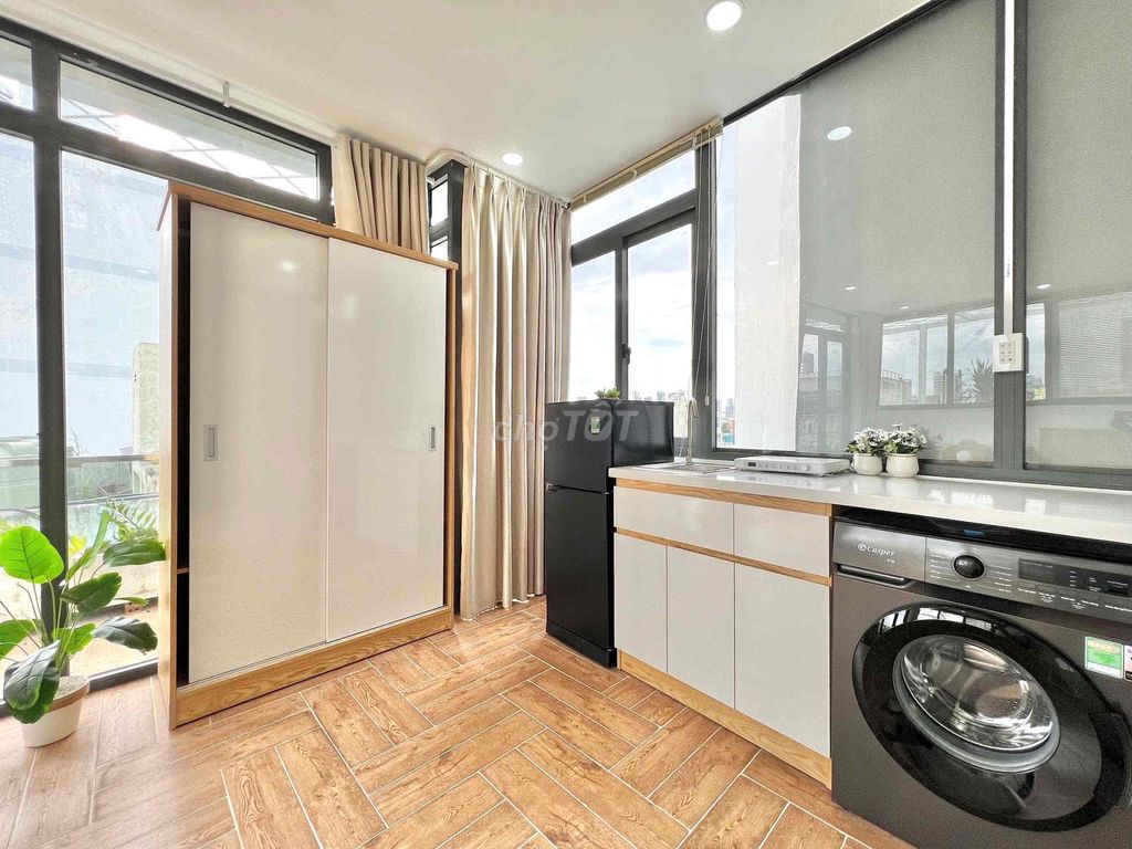 Bancol interior full-case studio, Huỳnh Tấn Phát.
