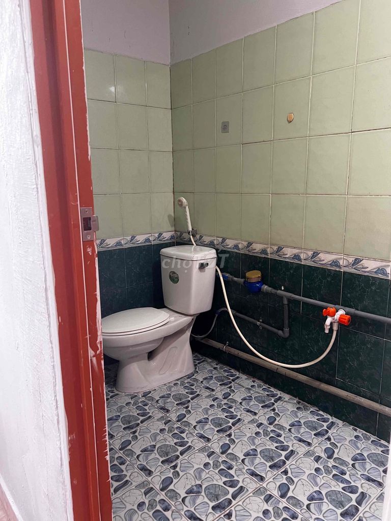 The motel near the Linh Xuân overpass, free time.