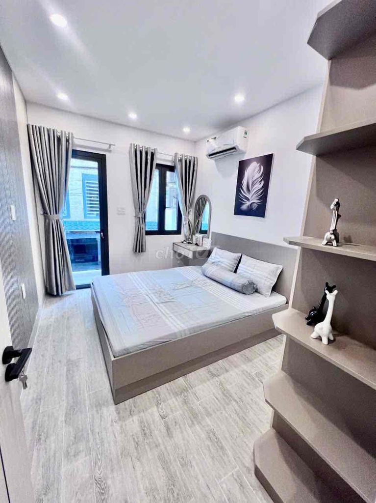New House Full Seven, 3 x 10 meters 1 floor (Two bathrooms) 3rd floor. Ni Sư Huỳnh Liên